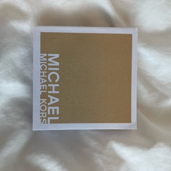 Authentic Michael Kors Watch - Picture 4 of 13